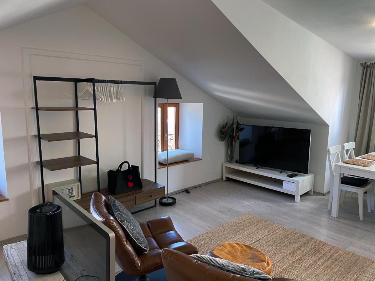 Fredys Apartments Stari Grad  Esterno foto