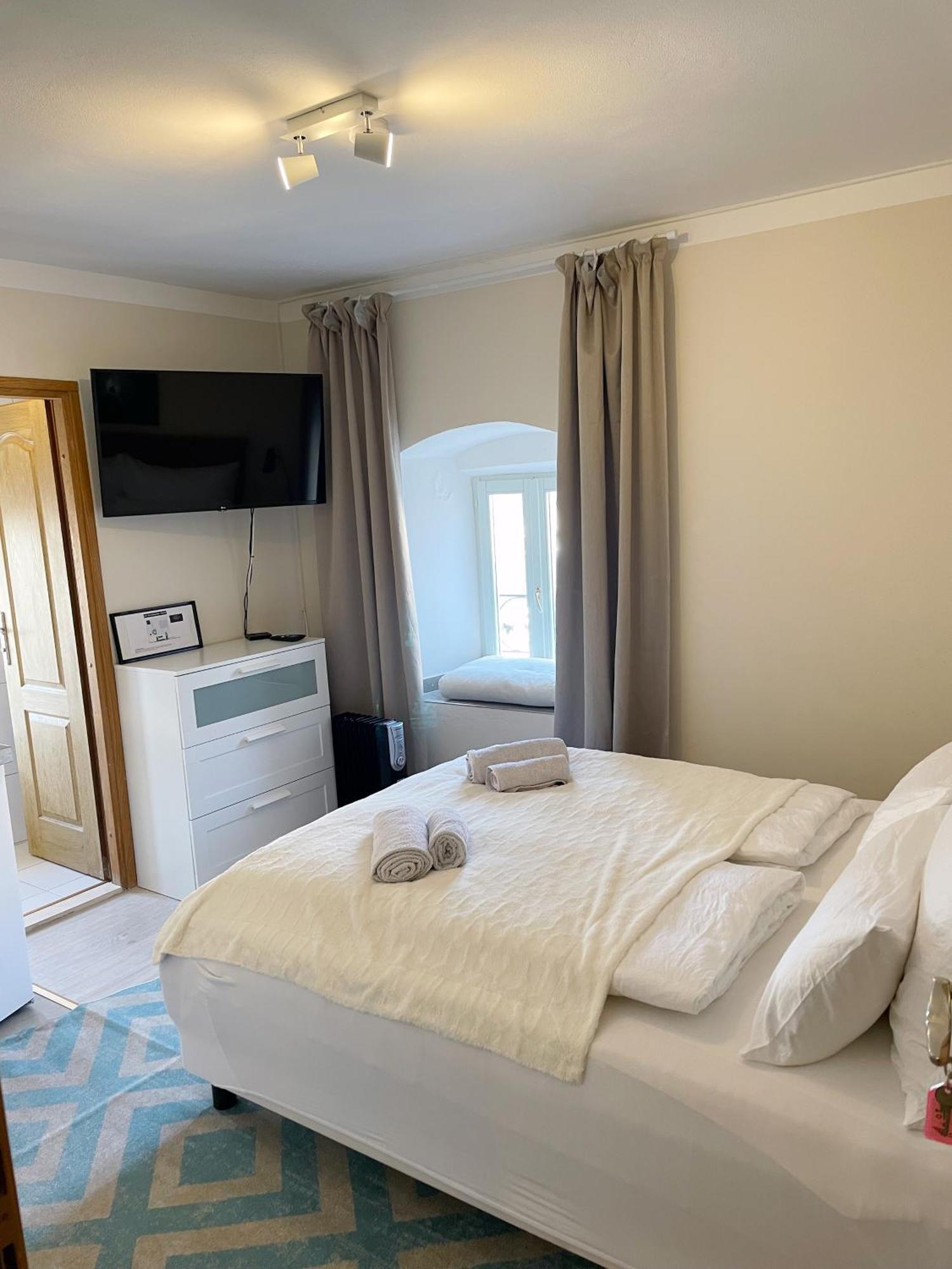 Fredys Apartments Stari Grad  Esterno foto